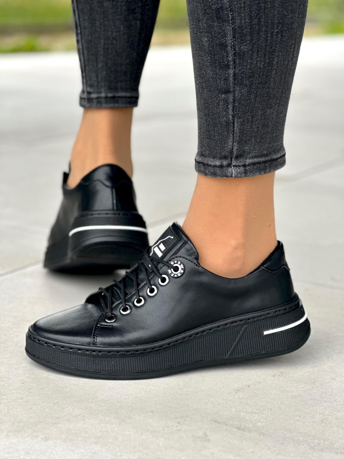 Czarne trampki damskie skórzane OLEKSY polskiej produkcji