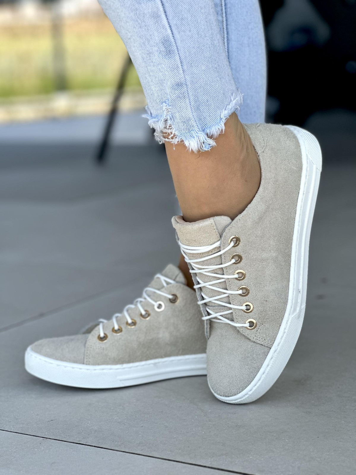 Minimalistyczne trampki damskie OLEKSY ze skóry naturalnej polskiej produkcji