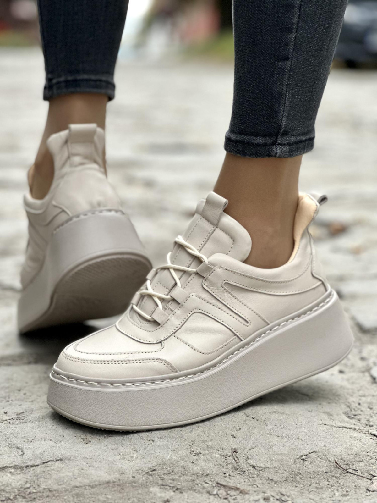 Beżowe sneakersy OLEKSY ze skóry naturalnej polskiej produkcji