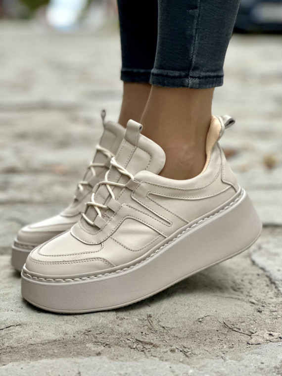 Beżowe sneakersy OLEKSY ze skóry naturalnej polskiej produkcji