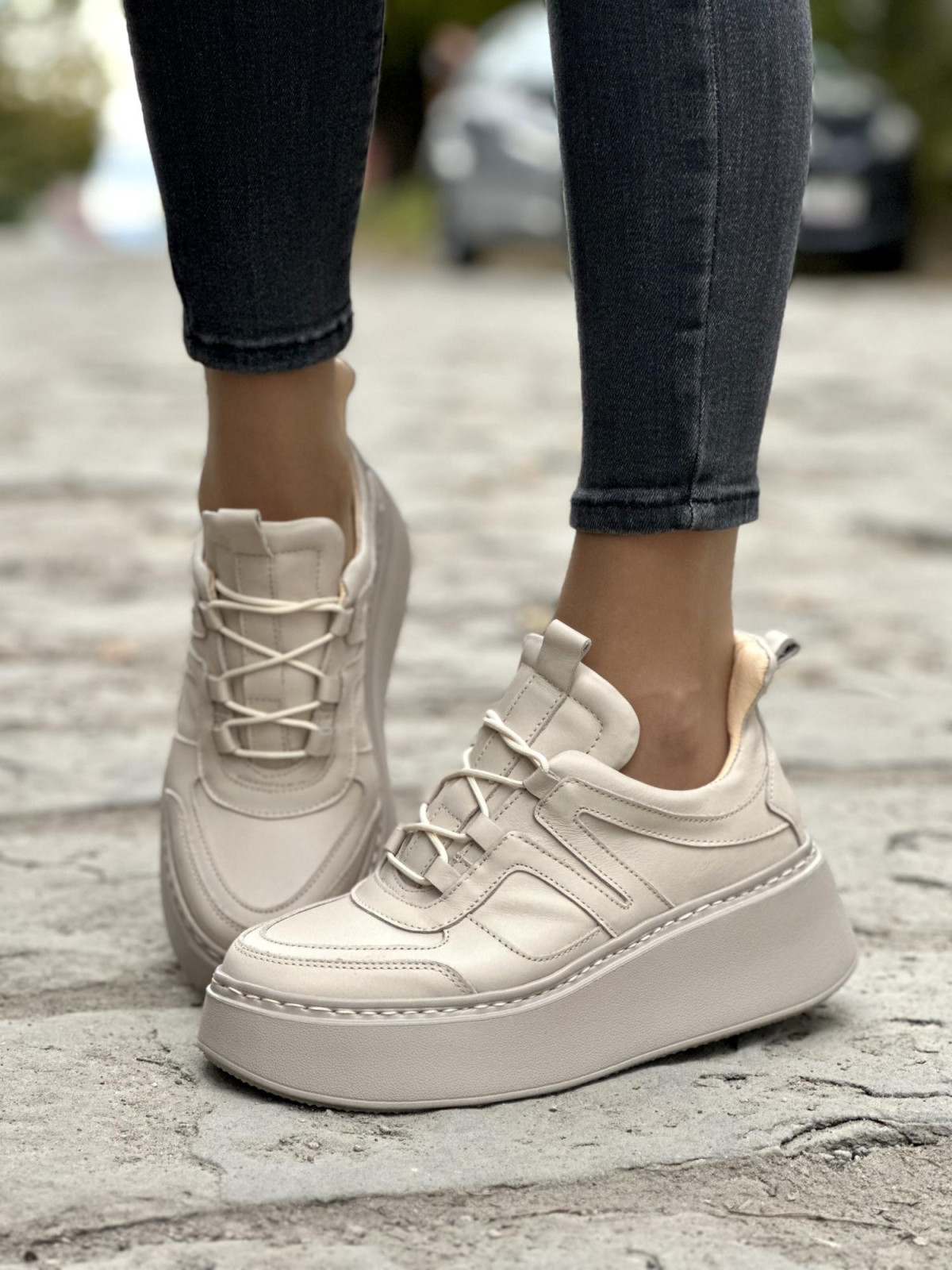 Beżowe sneakersy OLEKSY ze skóry naturalnej polskiej produkcji