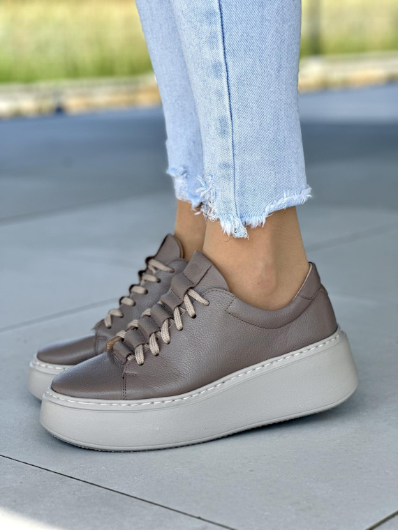 Beżowe trampki damskie skórzane OLEKSY polskiej produkcji na grubej podeszwie