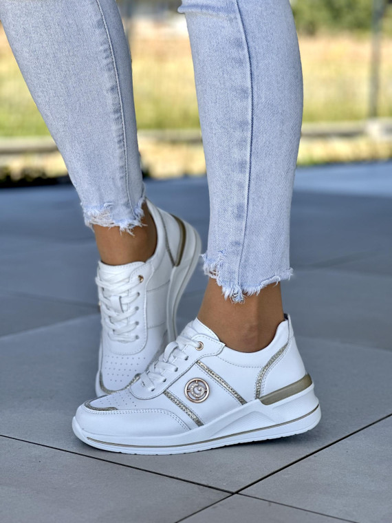 Białe sneakersy damskie ze skóry naturalnej