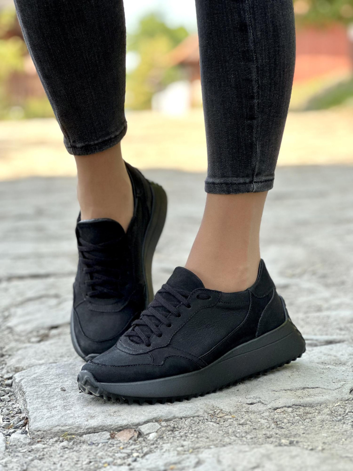 Czarne sneakersy damskie skórzane OLEKSY polskiej produkcji