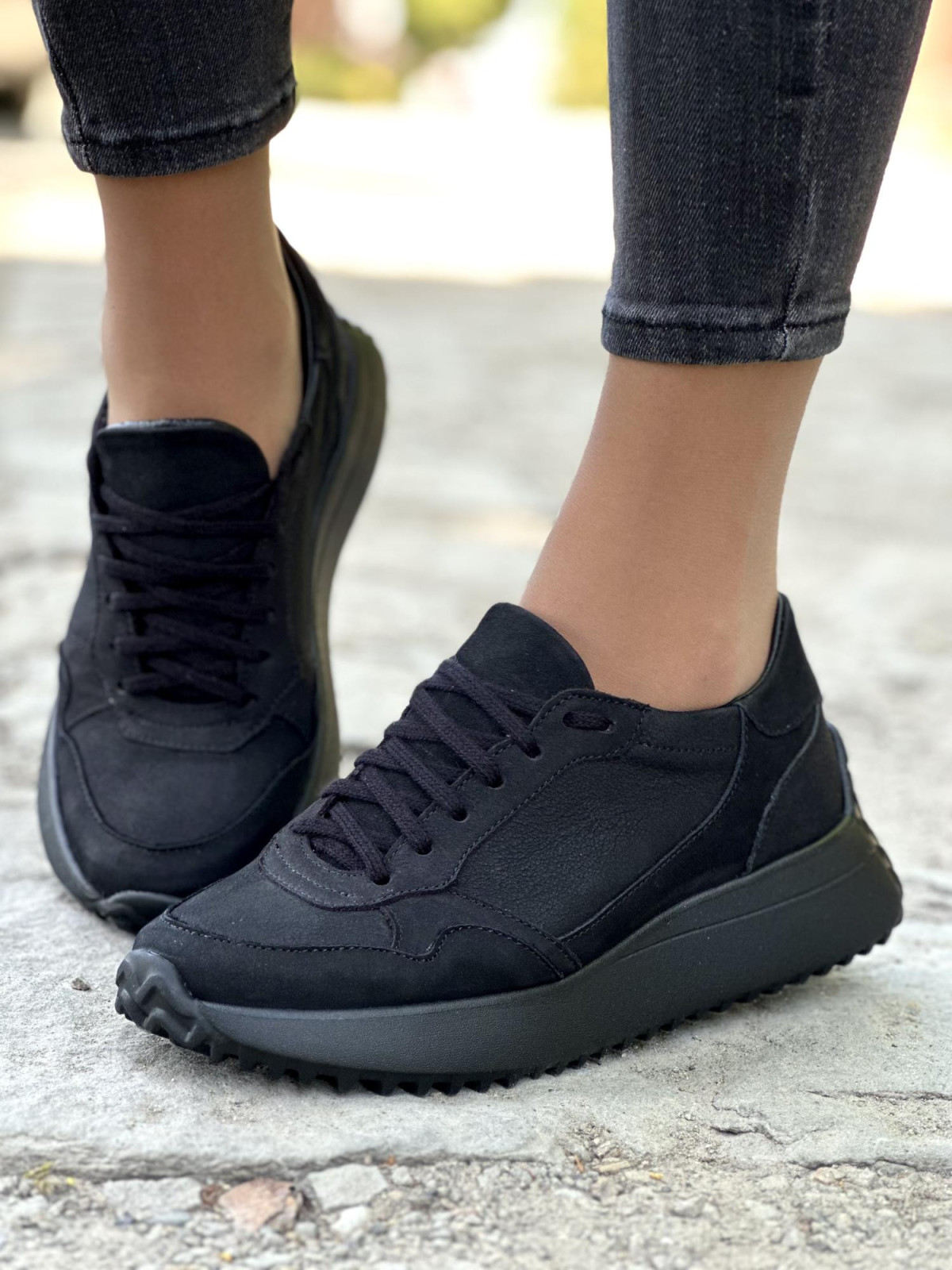 Czarne sneakersy damskie skórzane OLEKSY polskiej produkcji