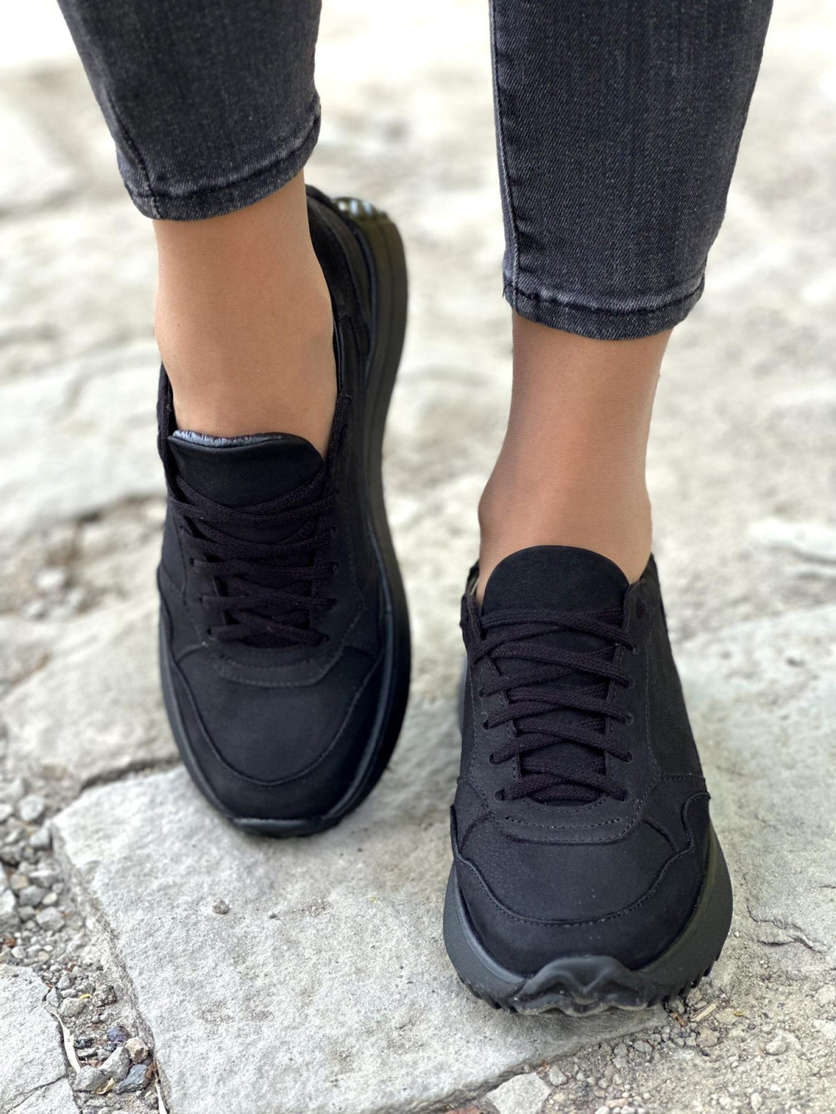 Czarne sneakersy damskie skórzane OLEKSY polskiej produkcji