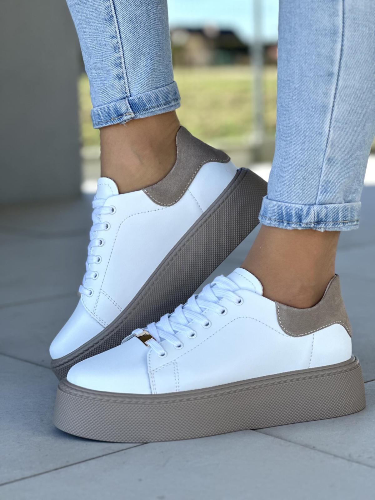 Oryginalne białe trampki damskie na platformie, skóra naturalna