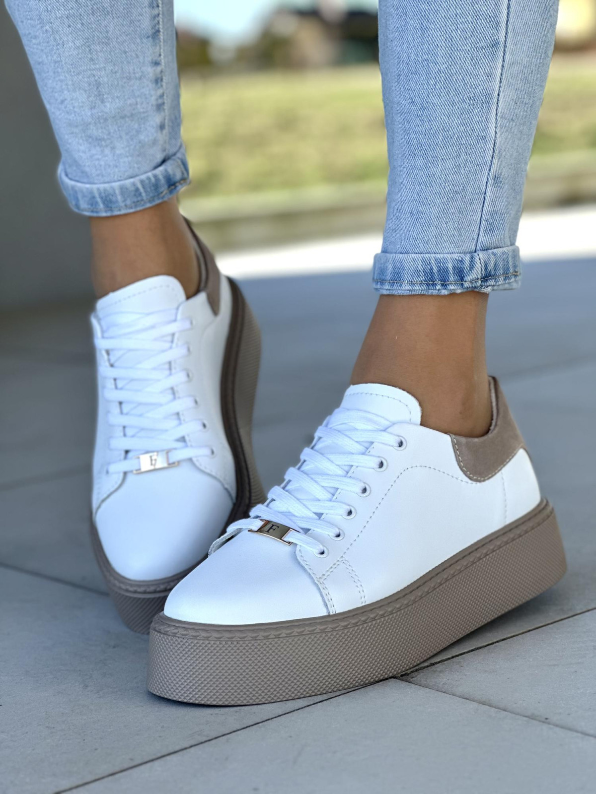 Oryginalne białe trampki damskie na platformie, skóra naturalna