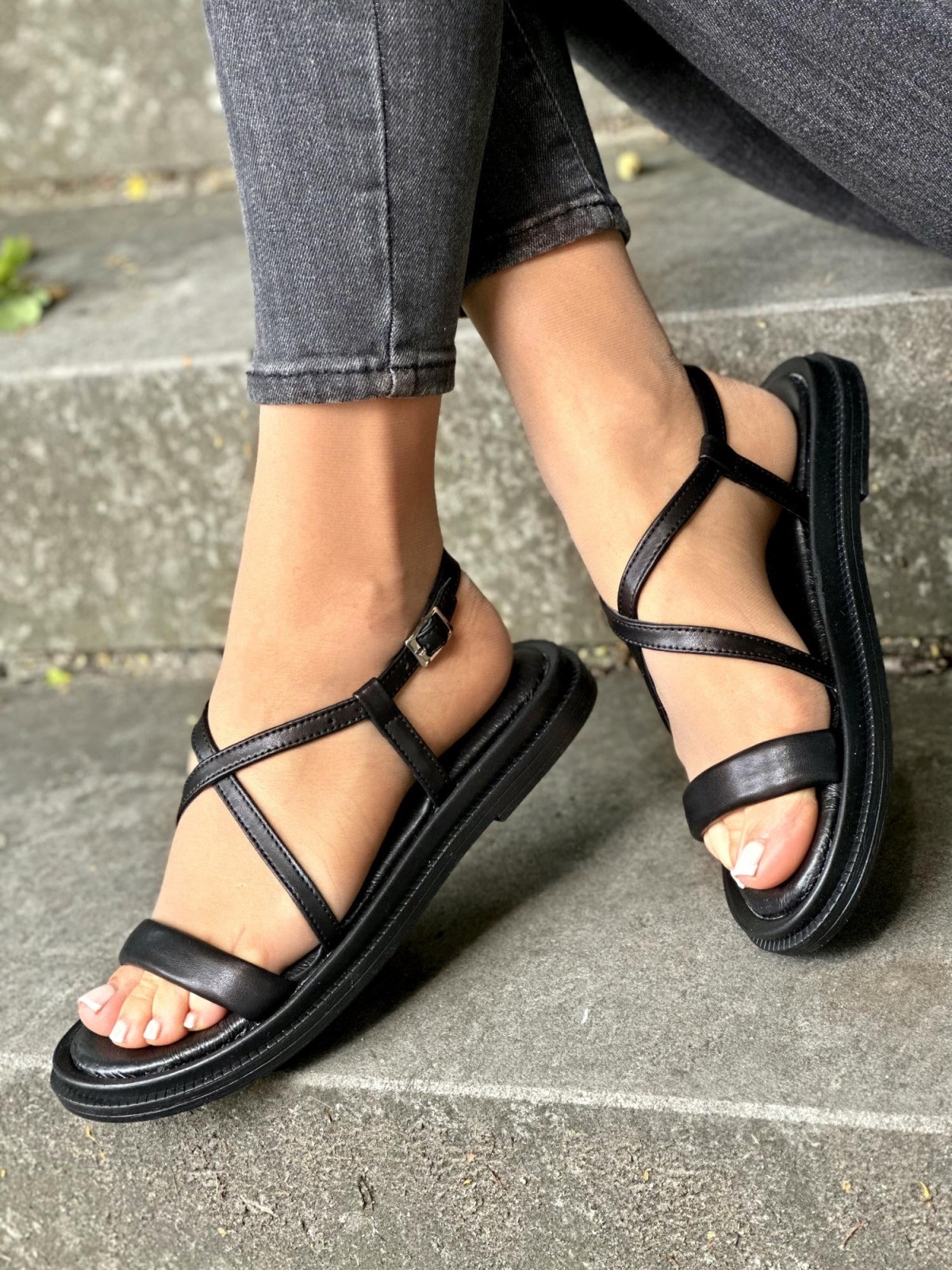 Czarne sandały damskie skórzane OLEKSY polskiej produkcji