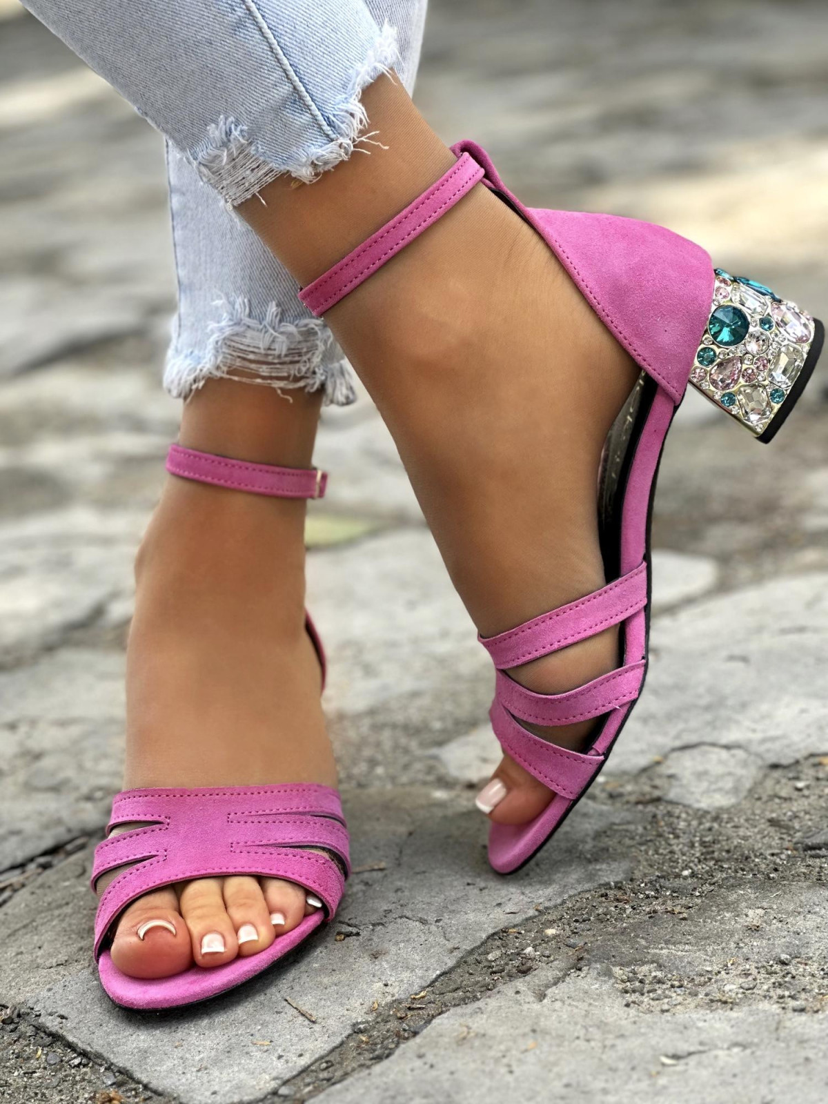 Piękne fuksjowe sandały damskie OLEKSY polskiej produkcji ze skóry naturalnej