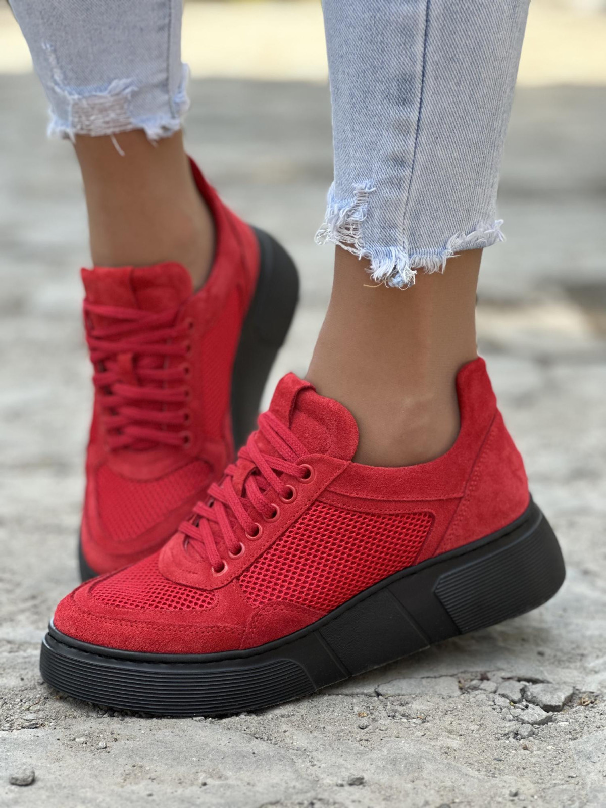 Oryginalne czerwone sneakersy damskie OLEKSY ze skóry naturalnej polskiej produkcji