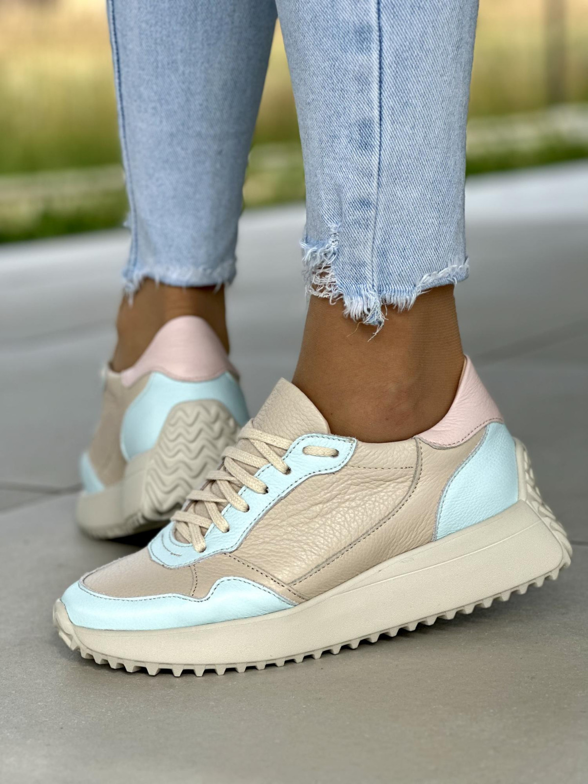 Wygodne pastelowe sneakersy damskie OLEKSY ze skóry naturalnej