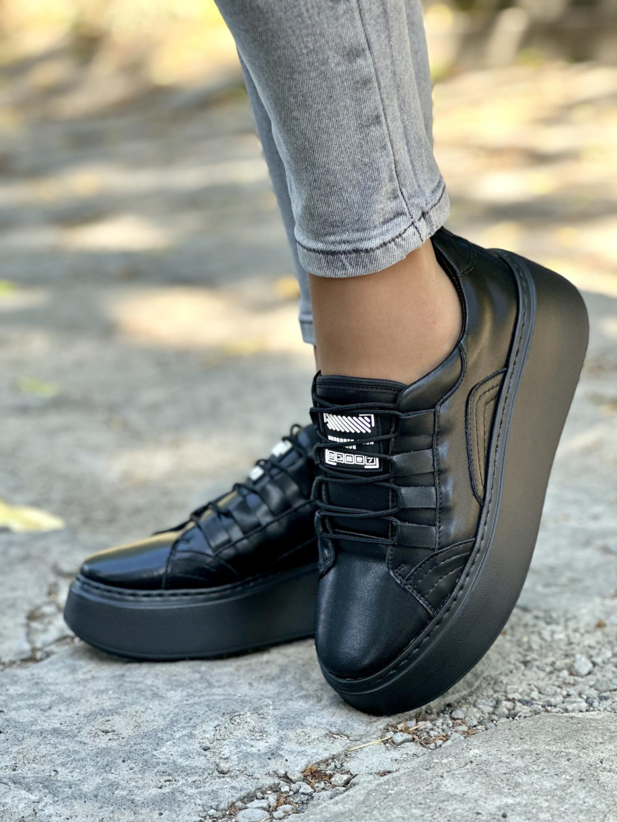 Czarne sneakersy damskie skórzane OLEKSY polskiej produkcji