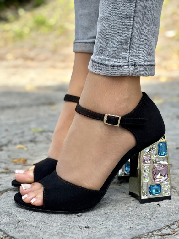 Piękne czarne sandały damskie OLEKSY ze skóry naturalnej na wysokim obcasie