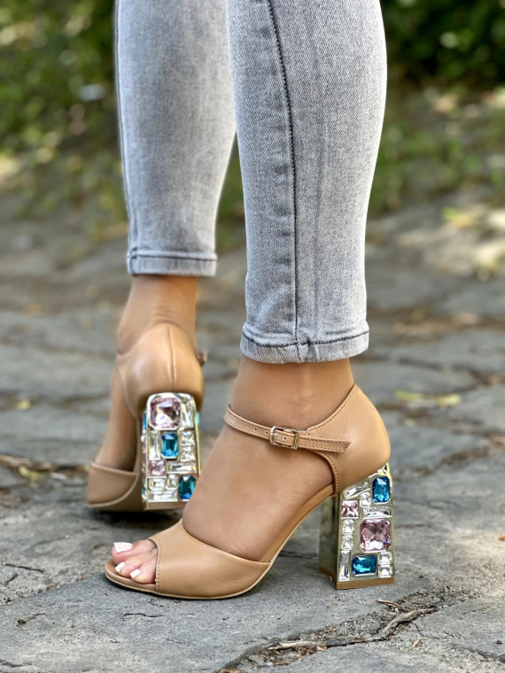 Piękne beżowe sandały damskie skórzane OLEKSY polskiej produkcji