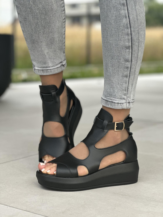 Czarne sandały damskie skórzane OLEKSY polskiej produkcji na grubym spodzie