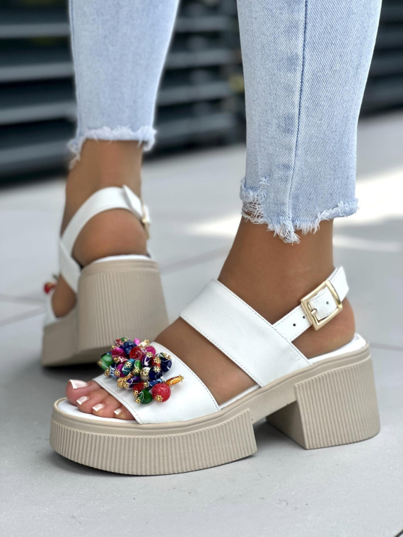 Białe sandały damskie skórzane OLEKSY polskiej produkcji na modnej grubej podeszwie