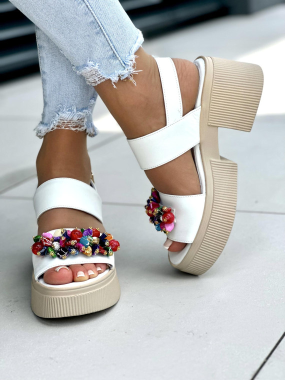 Białe sandały damskie skórzane OLEKSY polskiej produkcji na modnej grubej podeszwie