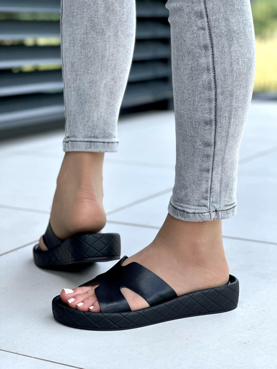 Czarne klapki damskie skórzane OLEKSY na wygodnej grubej podeszwie polskiej produkcji