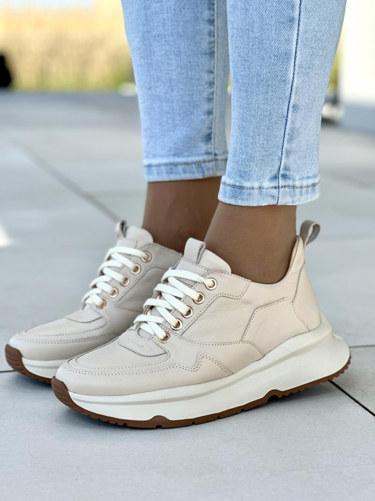 Beżowe sneakersy damskie skórzane OLEKSY polskiej produkcji