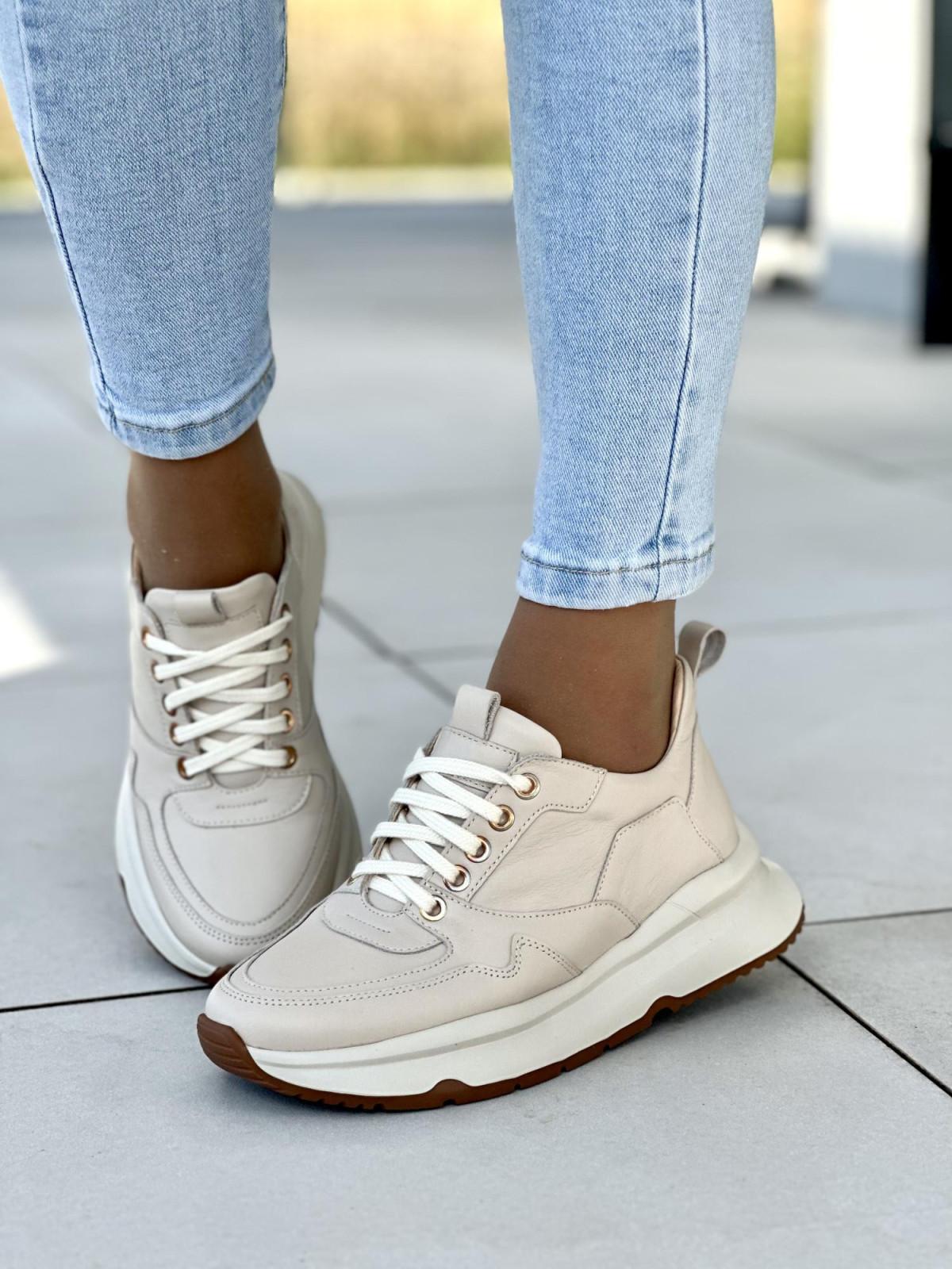 Beżowe sneakersy damskie skórzane OLEKSY polskiej produkcji