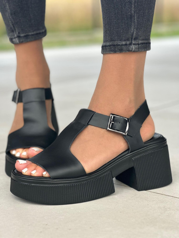 Czarne sandały damskie skórzane OLEKSY polskiej produkcji na grubym spodzie