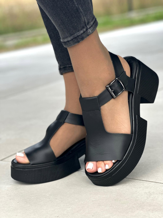 Czarne sandały damskie skórzane OLEKSY polskiej produkcji na grubym spodzie
