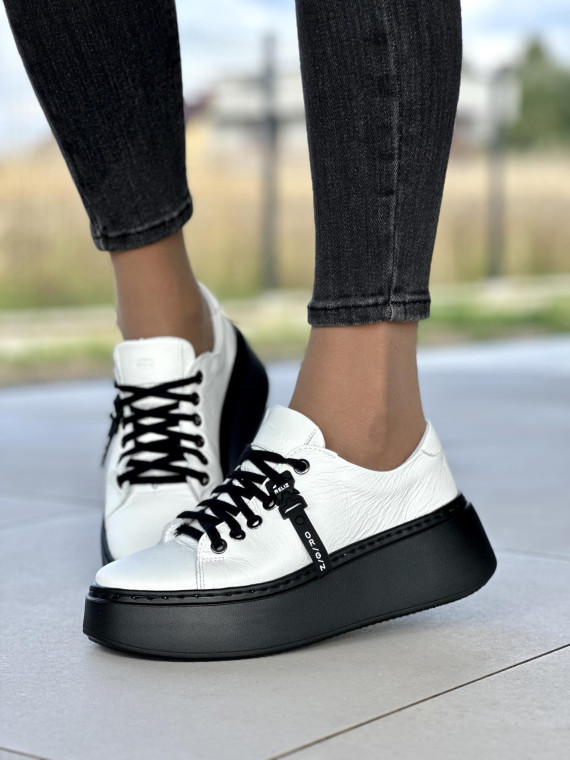 Białe trampki damskie skórzane OLEKSY polskiej produkcji na grubej czarnej podeszwie