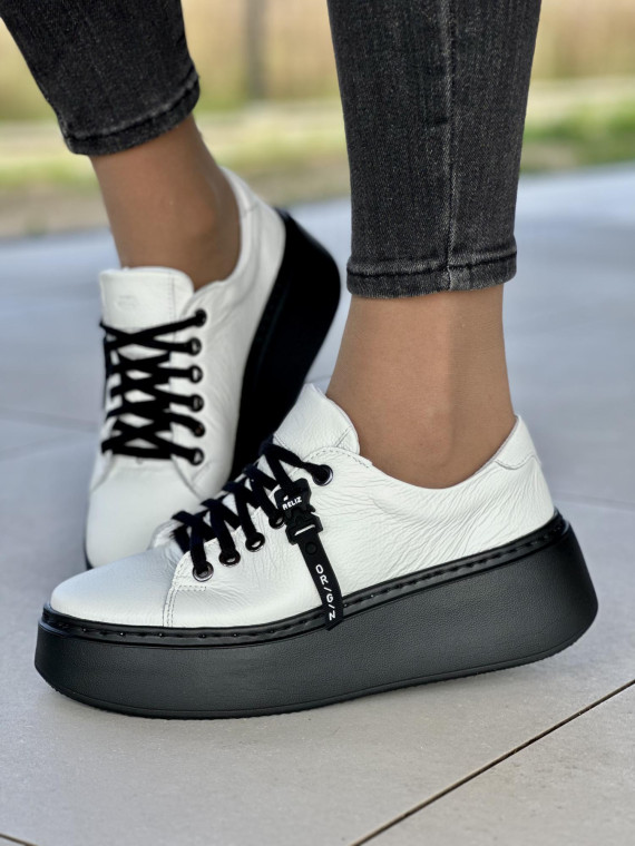 Białe trampki damskie skórzane OLEKSY polskiej produkcji na grubej czarnej podeszwie