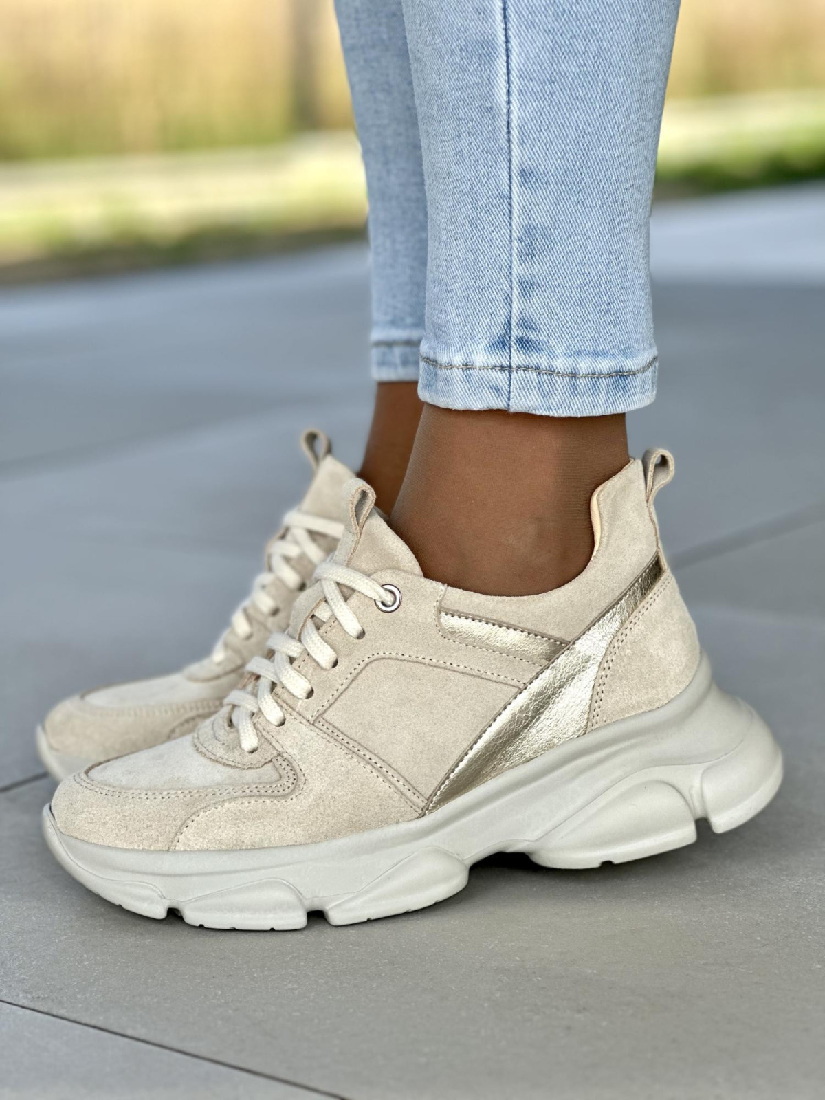 Beżowe sneakersy damskie skórzane OLEKSY polskiej produkcji