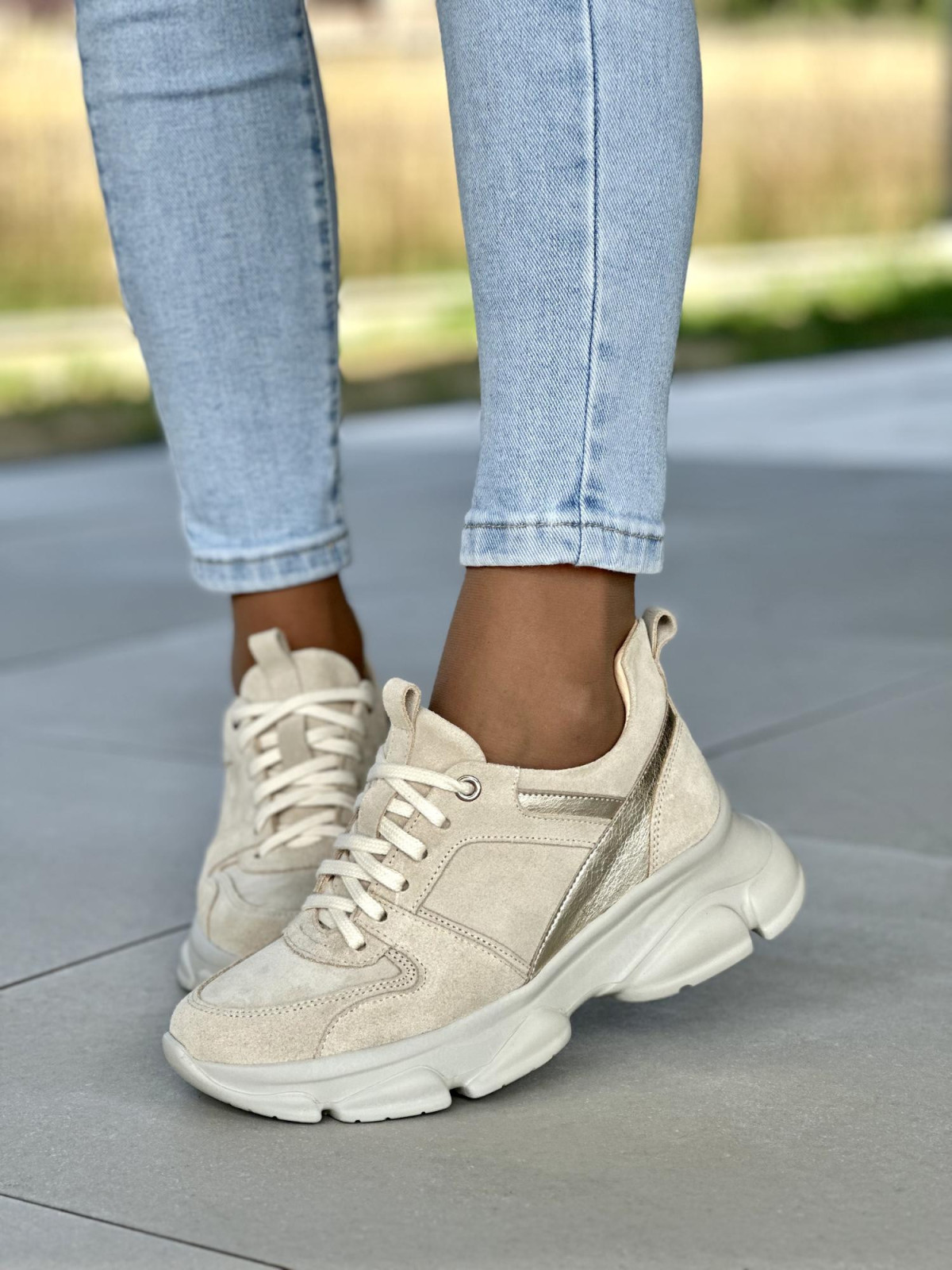 Beżowe sneakersy damskie skórzane OLEKSY polskiej produkcji