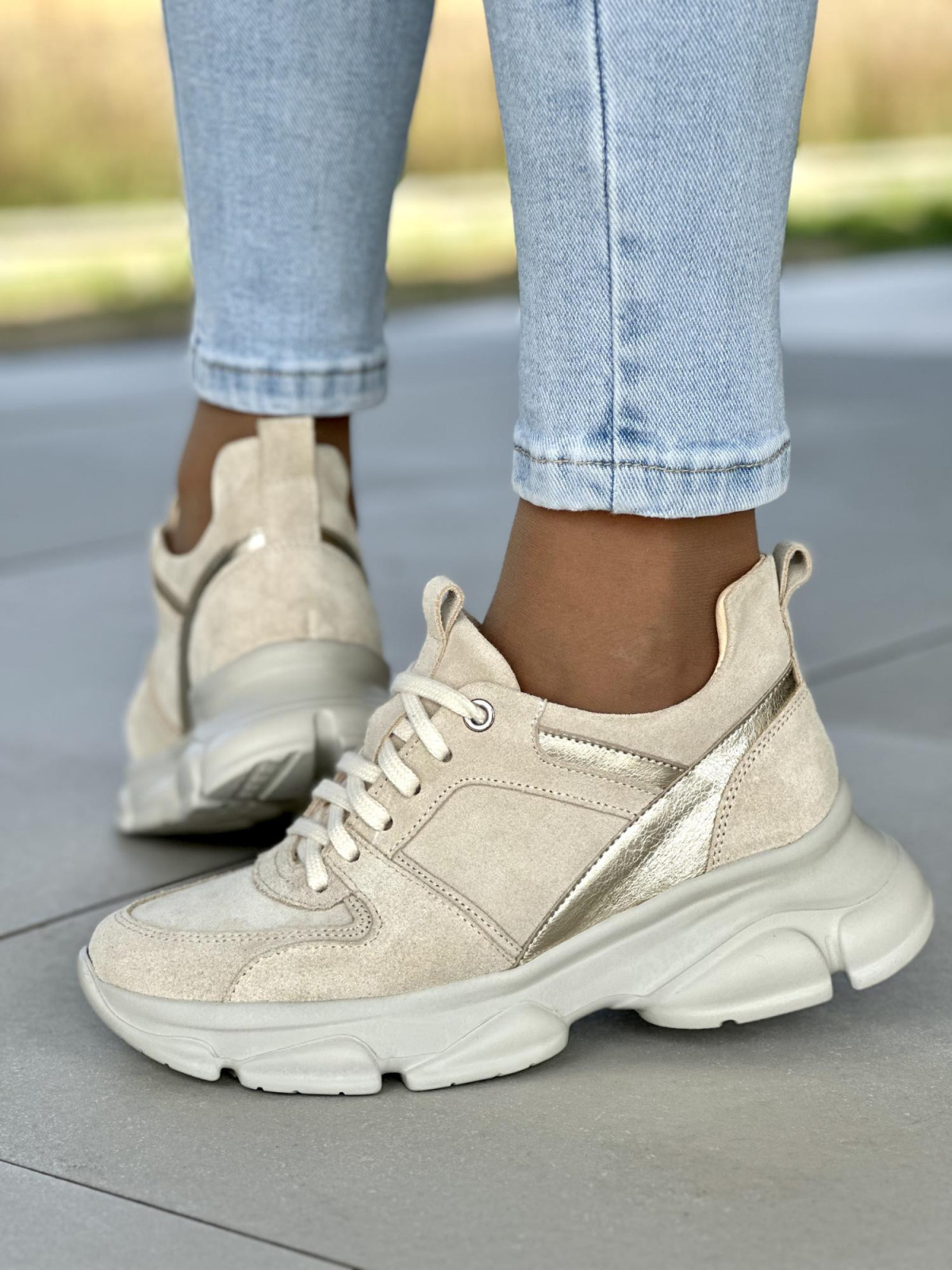 Beżowe sneakersy damskie skórzane OLEKSY polskiej produkcji