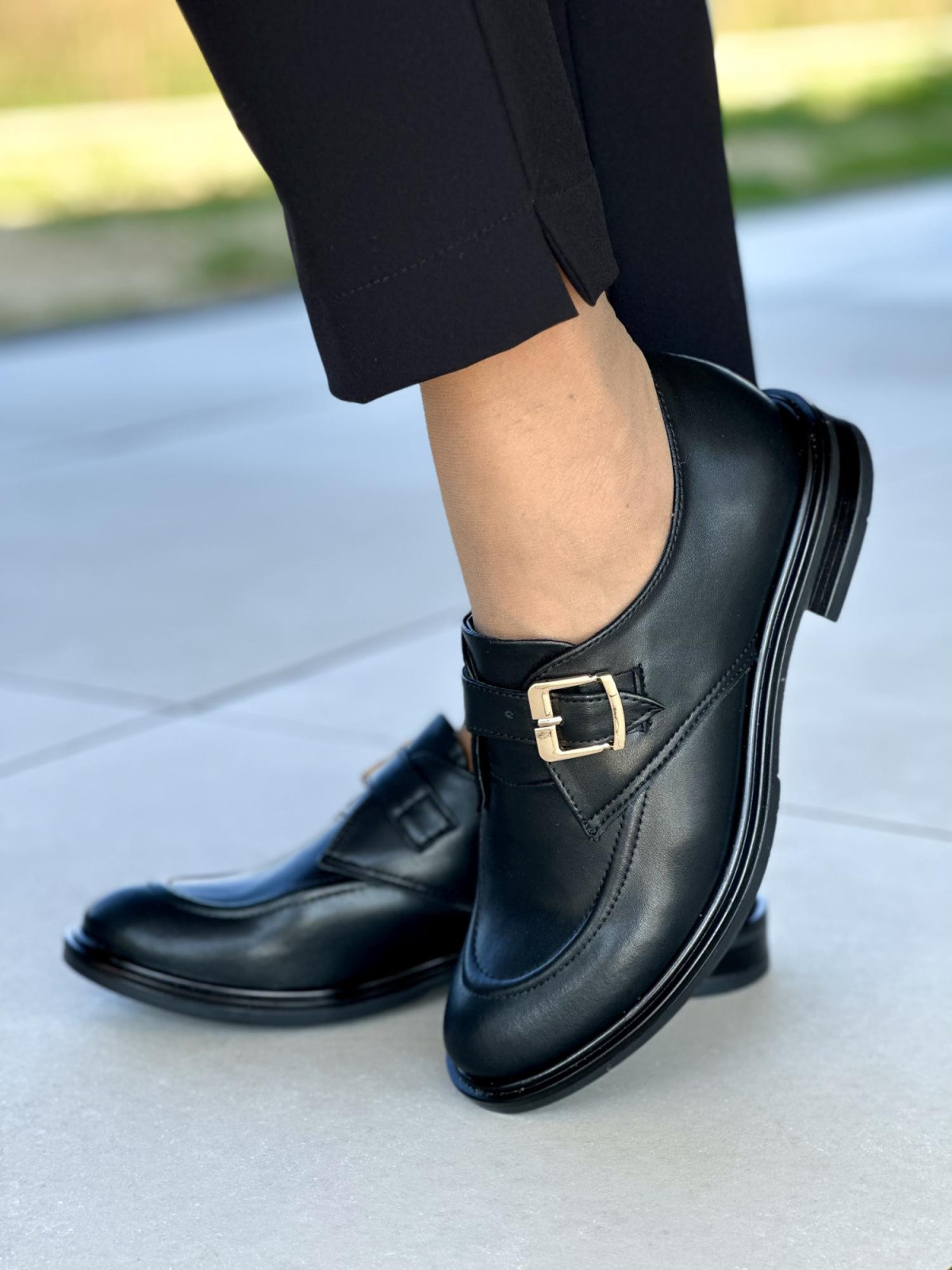 Czarne półbuty damskie skórzane OLEKSY polskiej produkcji