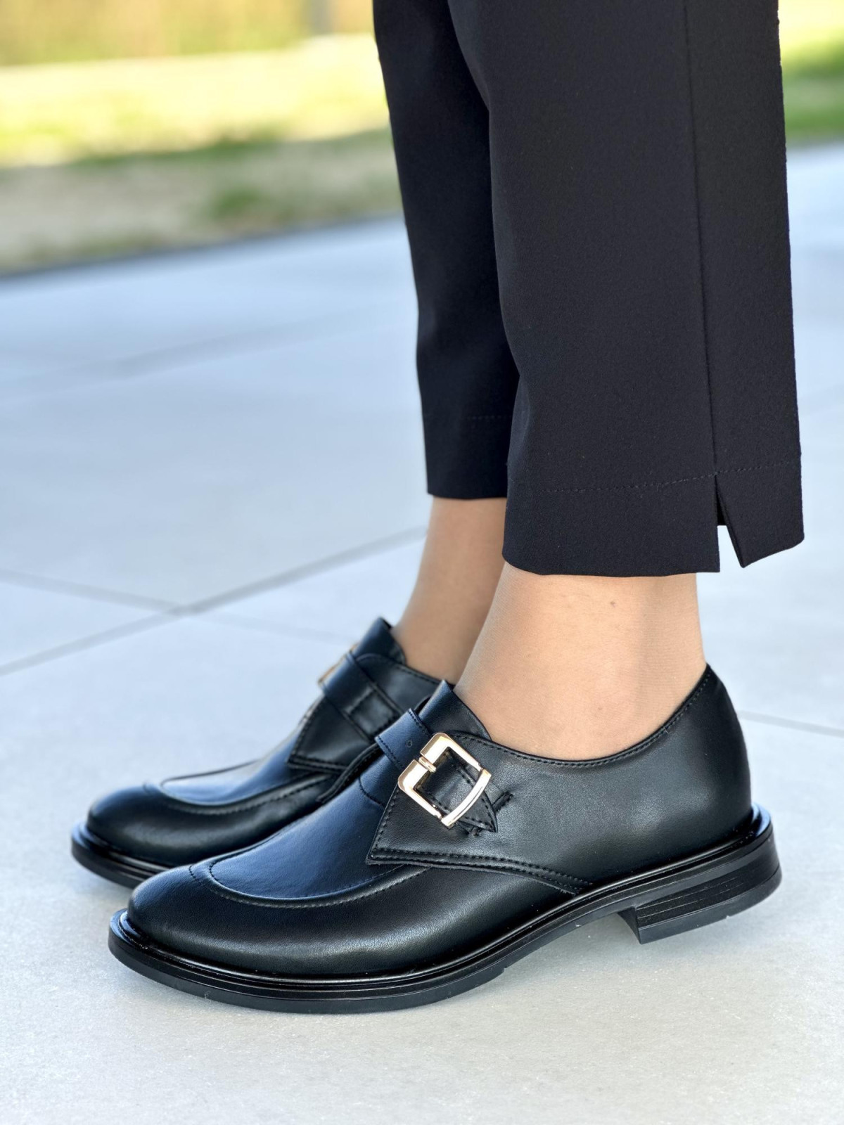 Czarne półbuty damskie skórzane OLEKSY polskiej produkcji