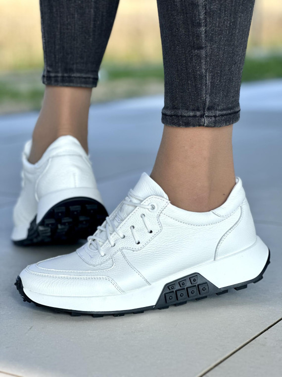 Białe sneakersy damskie OLEKSY ze skóry naturalnej polskiej produkcji
