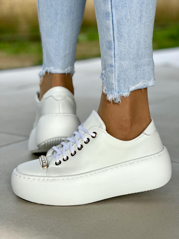 Białe trampki damskie skórzane OLEKSY polskiej produkcji na grubej podeszwie