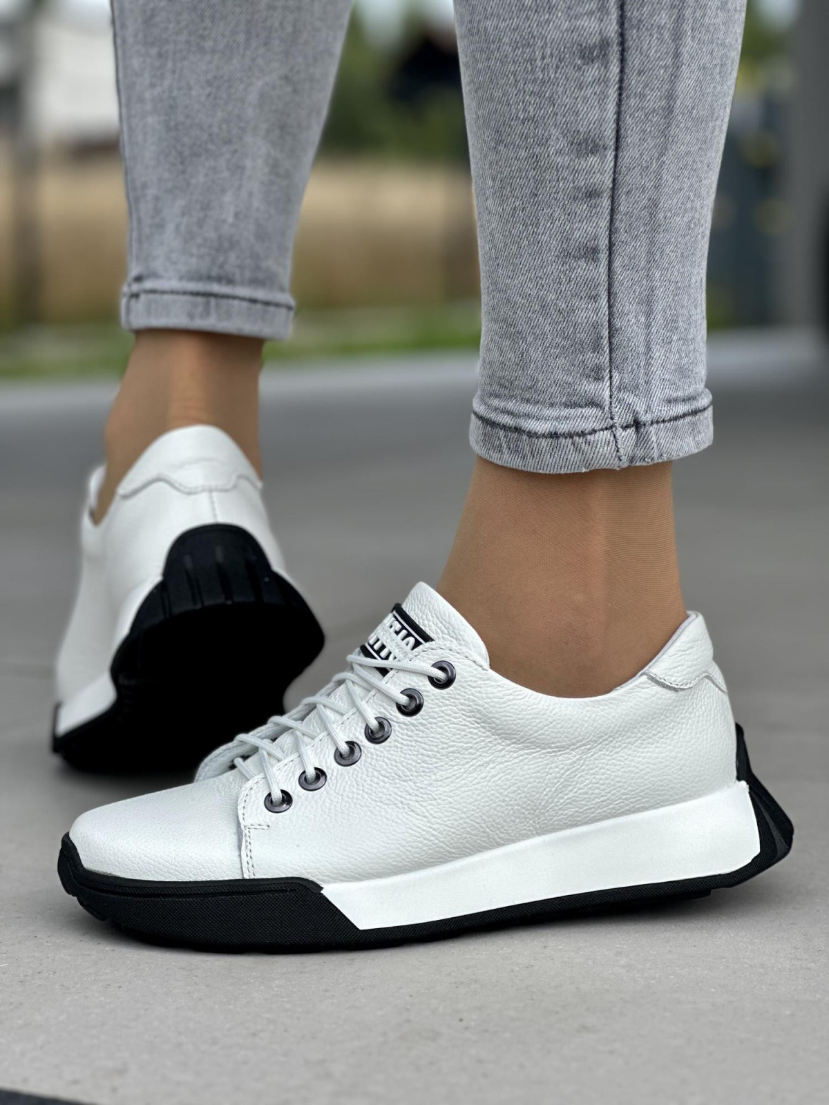 Białe sneakersy damskie OLEKSY ze skóry naturalnej polskiej produkcji