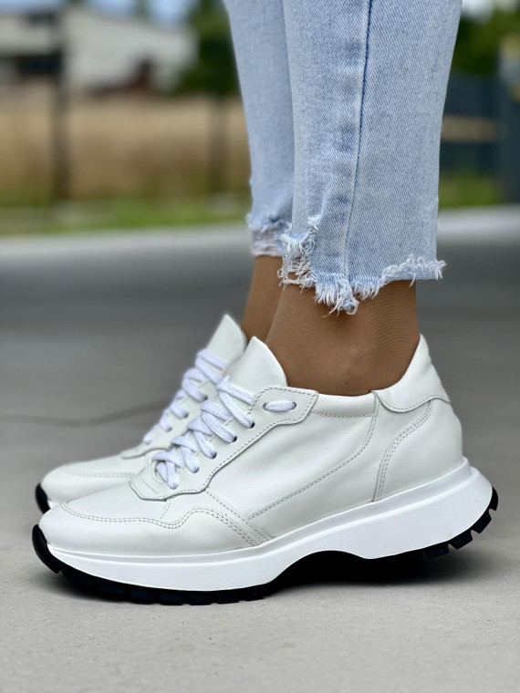 Białe sneakersy damskie OLEKSY ze skóry naturalnej polskiej produkcji