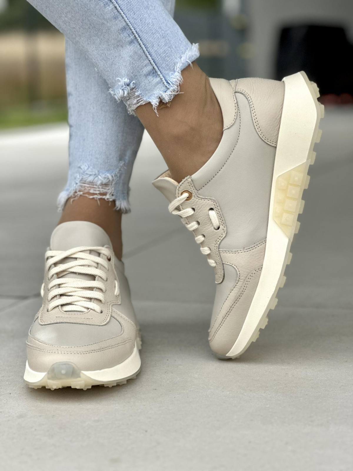 Beżowe sneakersy damskie skórzane OLEKSY polskiej produkcji