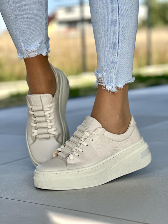 Beżowe trampki damskie skórzane OLEKSY polskiej produkcji na modnej grubej podeszwie