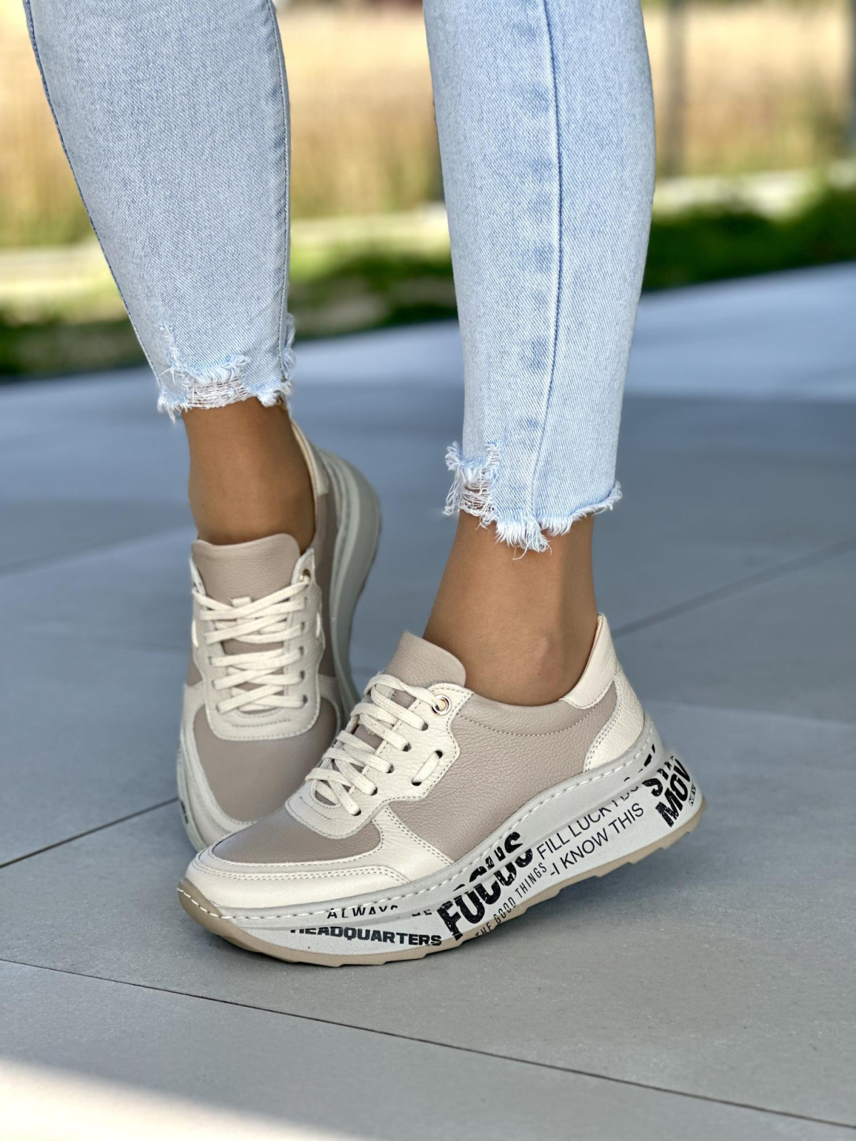 Beżowe sneakersy damskie skórzane OLEKSY polskiej produkcji