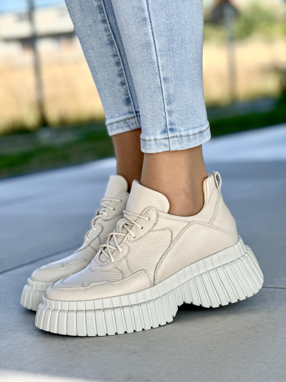 Beżowe sneakersy damskie skórzane OLEKSY polskiej produkcji na grubej podeszwie