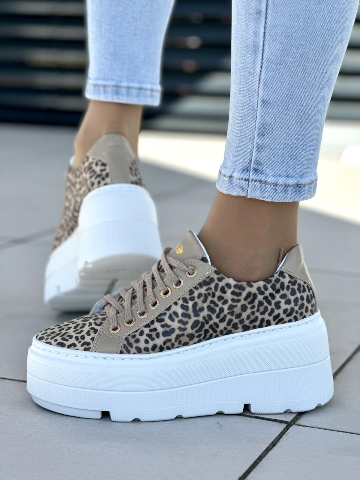 Beżowe trampki damskie skórzane OLEKSY polskiej produkcji na grubej podeszwie