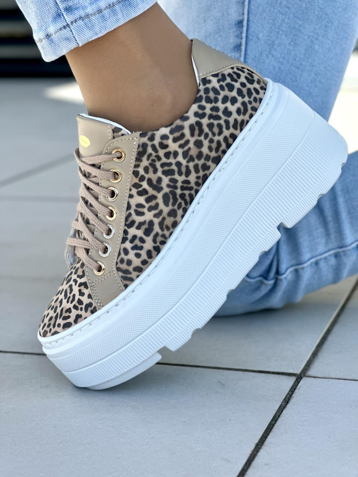 Beżowe trampki damskie skórzane OLEKSY polskiej produkcji na grubej podeszwie