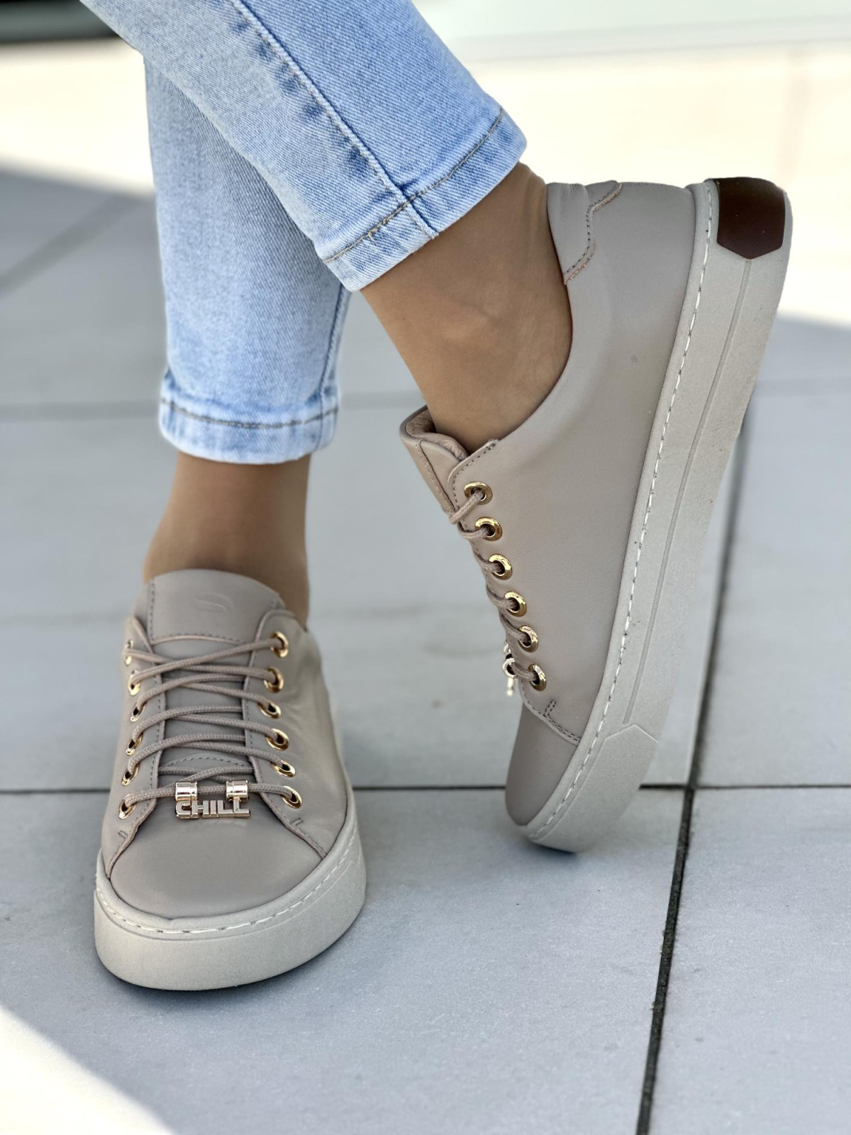 Beżowe trampki damskie skórzane OLEKSY polskiej produkcji