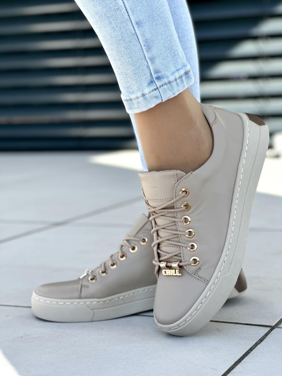 Beżowe trampki damskie skórzane OLEKSY polskiej produkcji