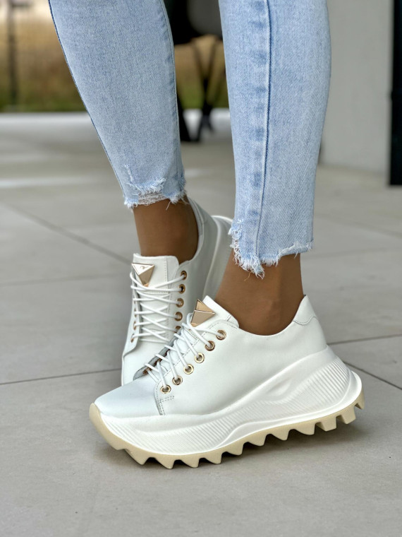 Białe sneakersy damskie OLEKSY ze skóry naturalnej polskiej produkcji na grubej podeszwie