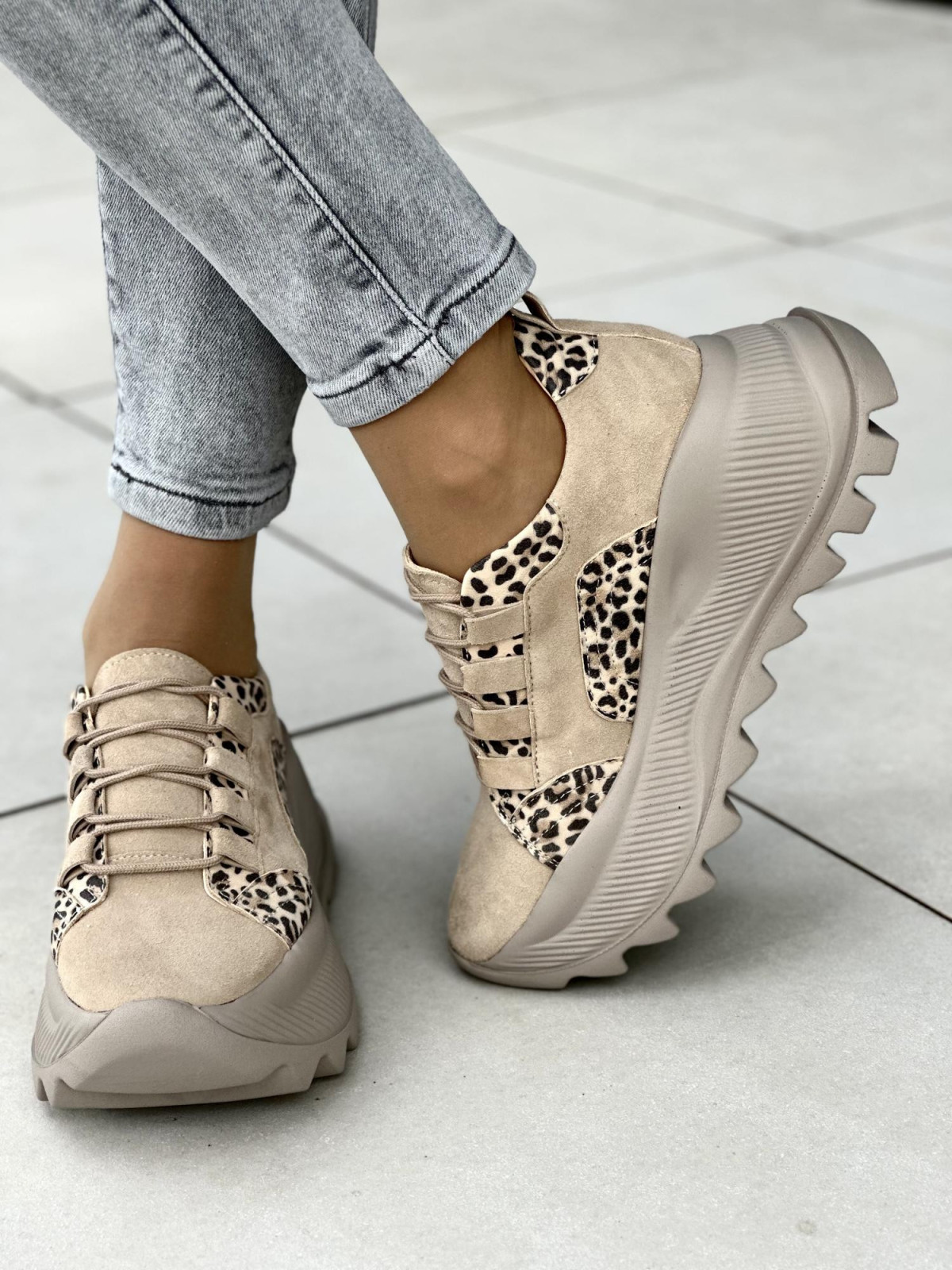 Modne beżowe sneakersy damskie skórzane OLEKSY na wygodnym grubym spodzie polskiej produkcji