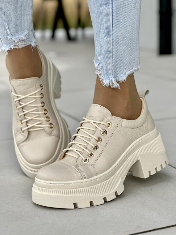 Beżowe półbuty damskie skórzane OLEKSY na wygodnym obcasie polskiej produkcji