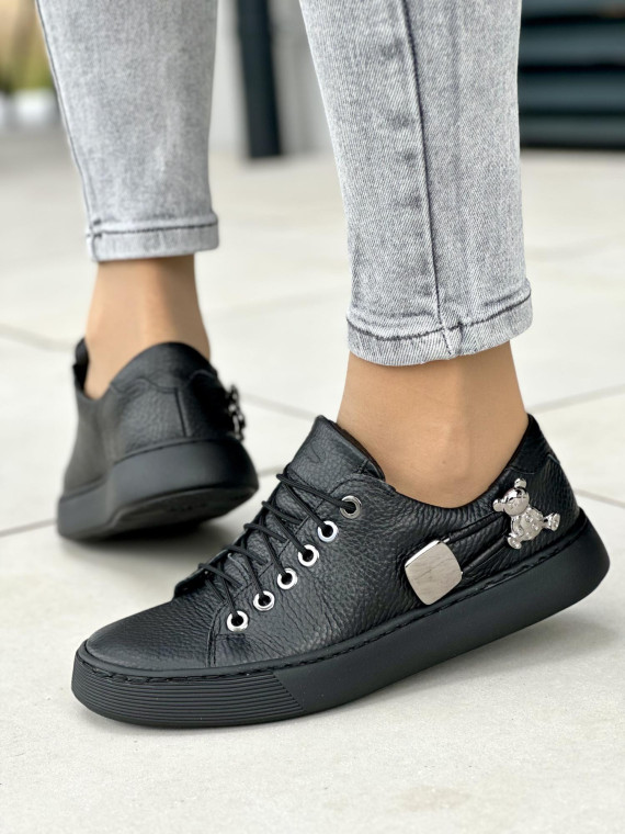 Czarne trampki damskie skórzane OLEKSY polskiej produkcji na lekkiej podeszwie